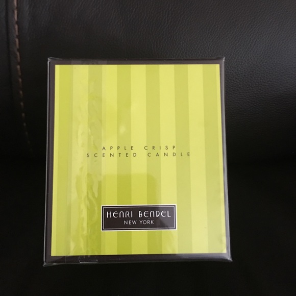 Henri Bendel Candle - Picture 2 of 4